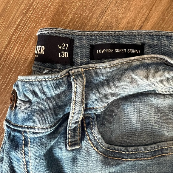 Women’s Hollister jeans - Picture 3 of 3